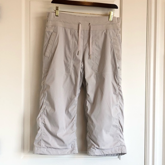 Lululemon Studio Crop - Picture 2 of 7